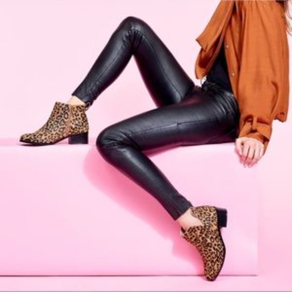 Vionic Leopard Hope Clara Bootie Chelsea bootie cow hair 8 Water-Resistance NIB - Picture 2 of 13